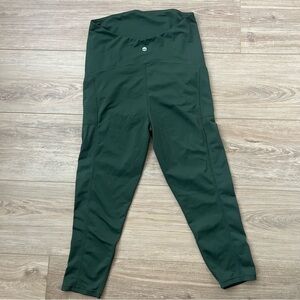 Senita Maternity Green Side Pocket Capri Leggings Size X-Large